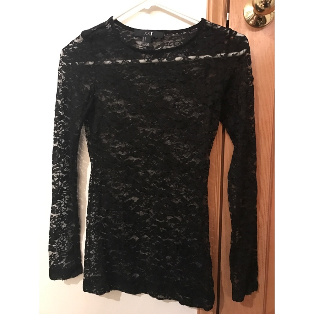 Lacey Mesh Black Top